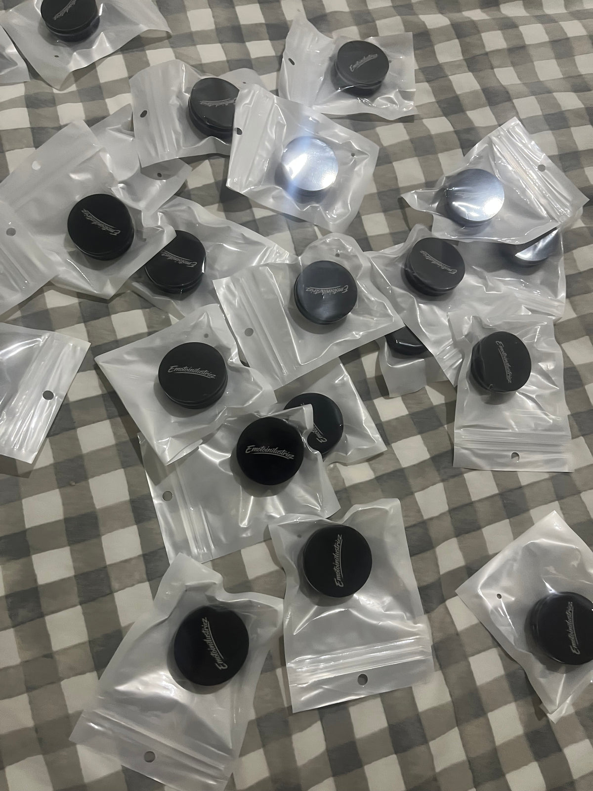Emotoindustriez spinners